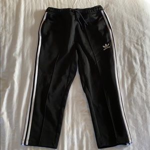 Cropped Adidas joggers